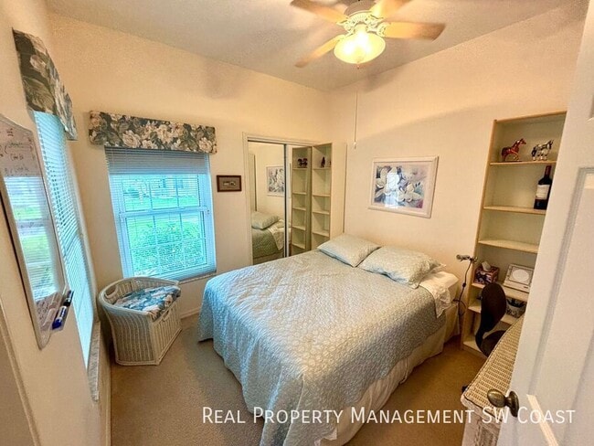 Building Photo - 10734 Blue Bimini Cir