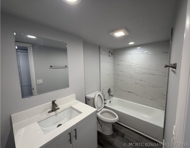 Foto del edificio - 320 SW 1st St