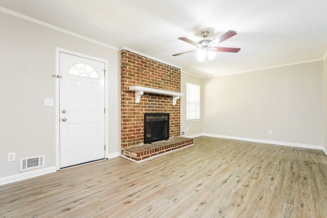 Foto del edificio - 1752 Enid Dr