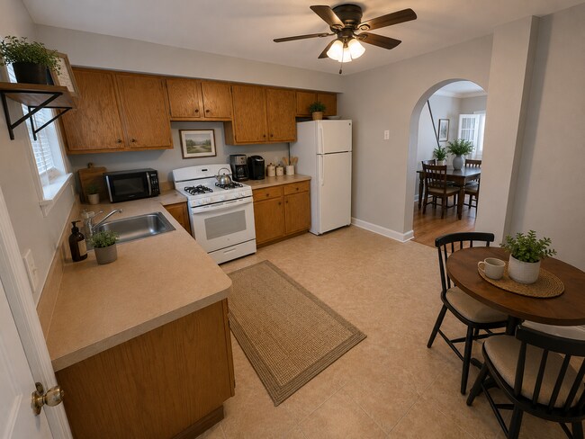 Building Photo - Spacious 2BR Townhouse with Private Patio in the Heart of Newbold