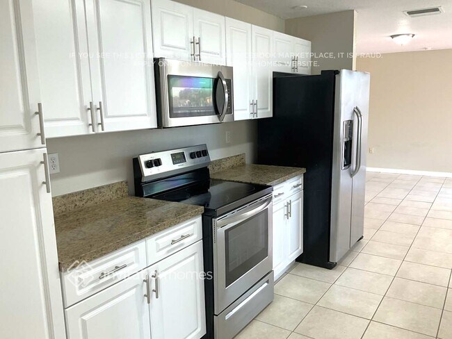 Foto del edificio - 9760 SW 9th Ct