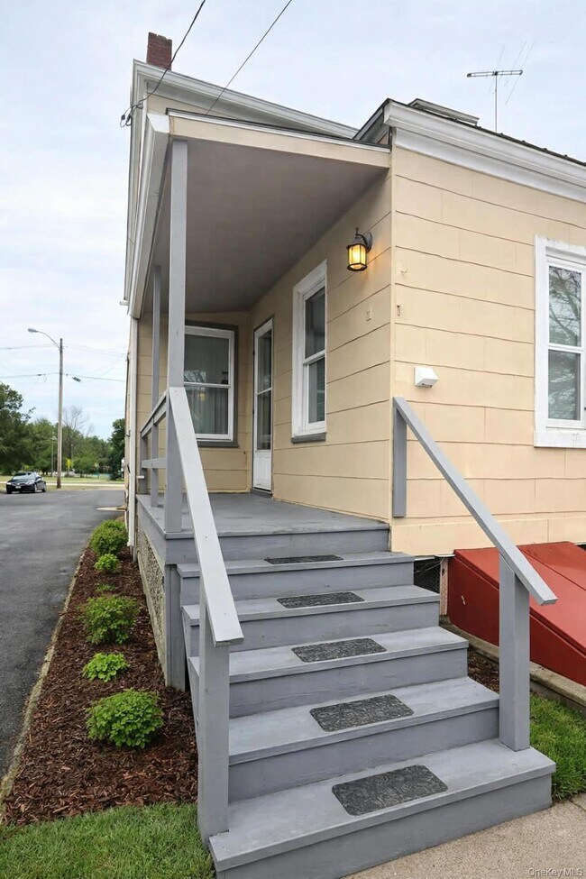 Building Photo - 6629 Park Pl