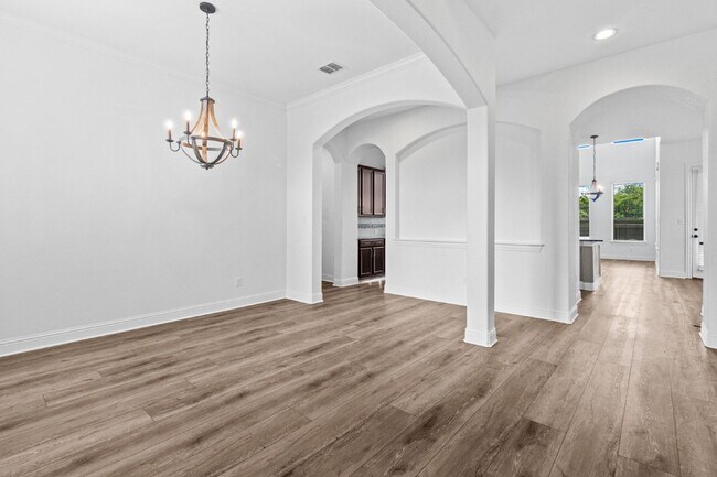 Foto del edificio - Spacious 4-Bedroom Sanctuary with 3.5 Bath...