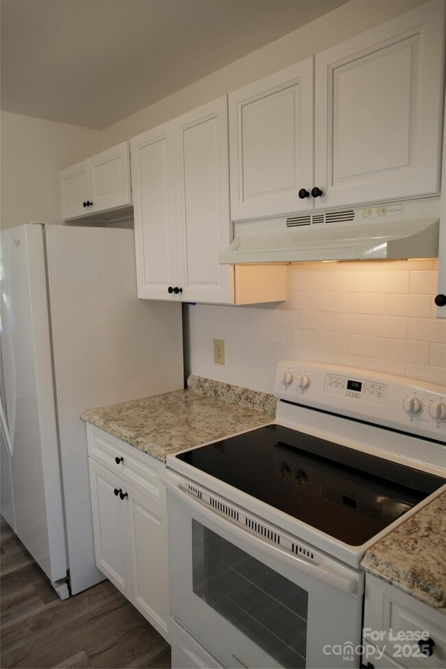 Building Photo - 12300 Rock Canyon Dr