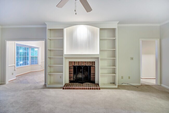Foto del edificio - 1497 Bremerton Ln