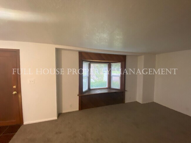 Foto del edificio - Great Autzen Stadium Neighborhood 2 Bed, 1...