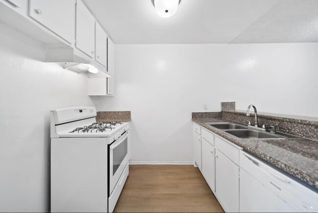 Foto del edificio - 1008 Rosemont Ave