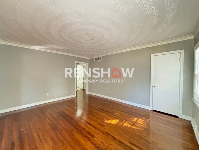 Building Photo - 1076 S Perkins Rd