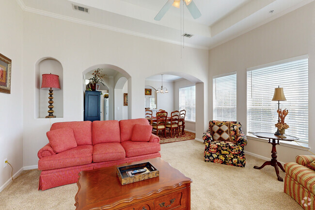 2BD 2BA 1588 pies cuadrados - Legacy Oaks at Spring Hill Apartments