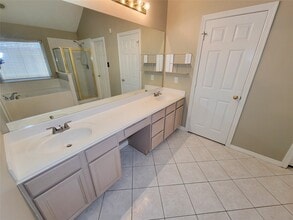 Building Photo - 18511 Falcon Crest Dr
