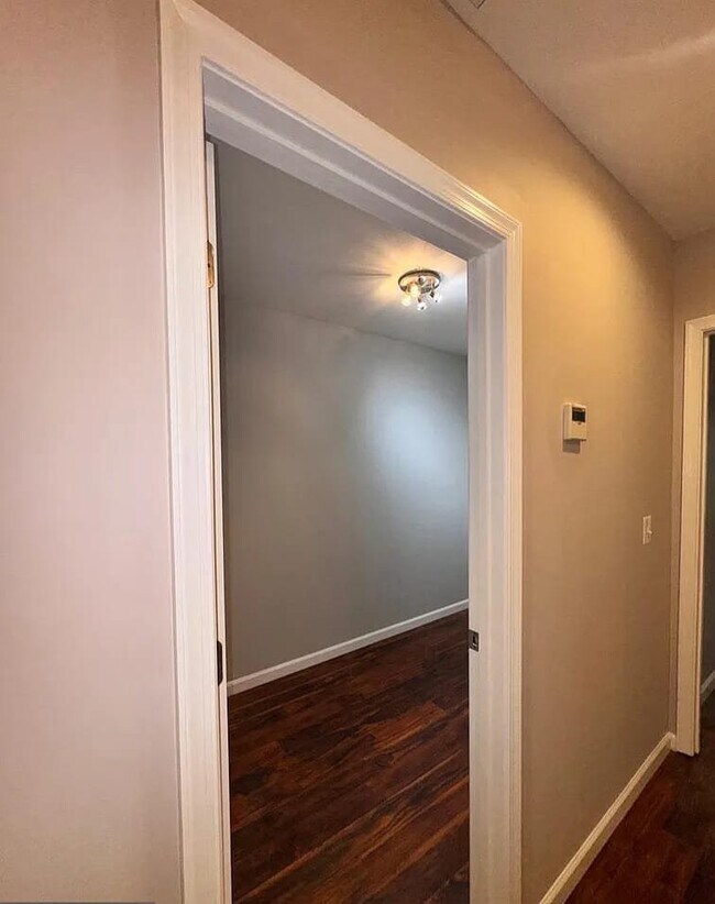Foto del edificio - 503 N Lakewood Ave