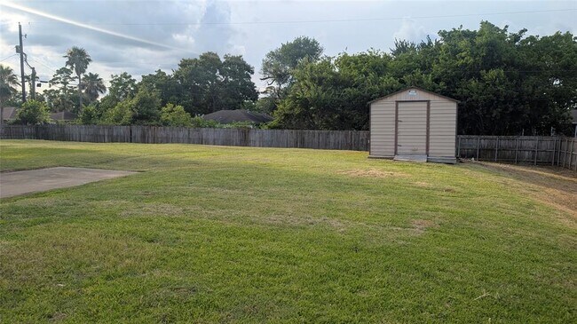 Foto del edificio - 530 S Shady Ln