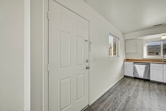 Building Photo - 1051 Mazatlan Cir