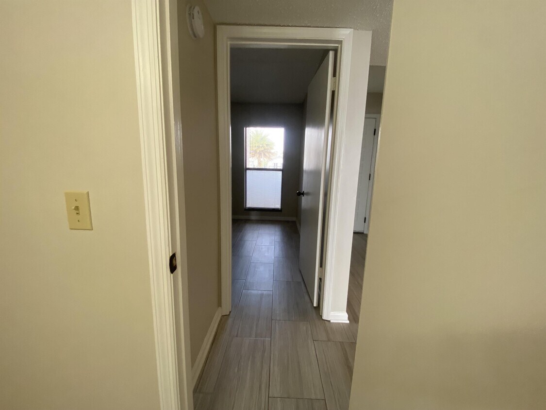 Foto principal - 275 1st St S