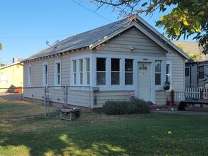 Building Photo - 1596 Adams Rd