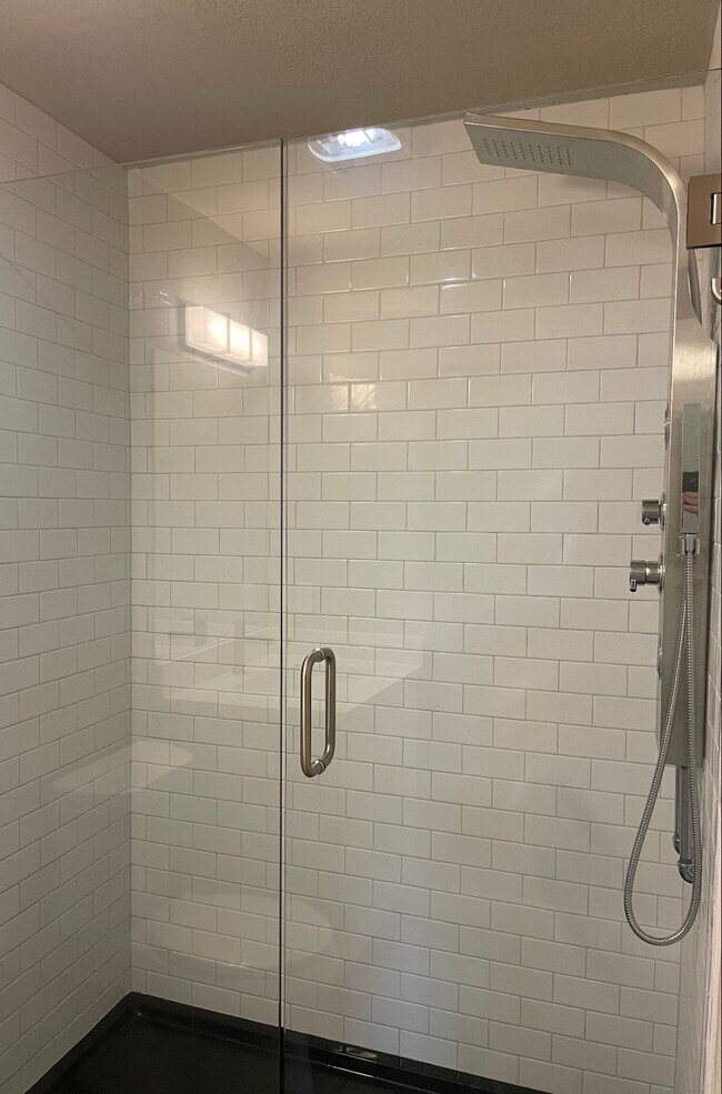 Foto del edificio - 3502 Larchmont Cove