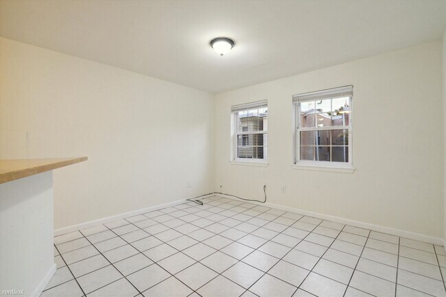 Foto del edificio - 3 br, 2 bath Duplex - 1538 FONTAIN ST Unit B