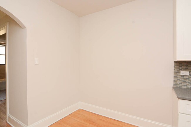 Building Photo - 2320 N Rockwell St