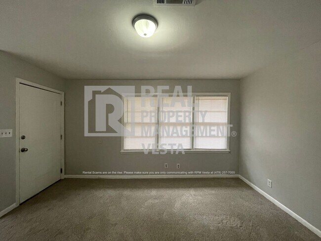 Foto del edificio - 4382 Summerhill Dr