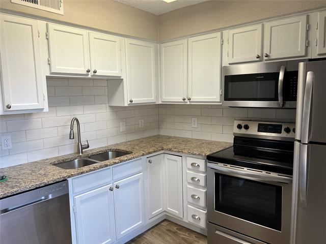 Foto del edificio - 4748 Old Bent Tree Ln