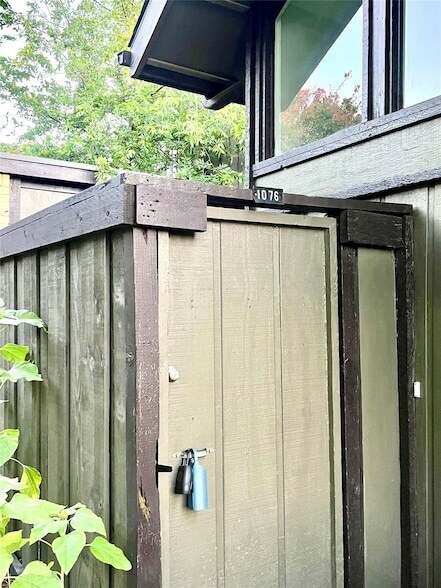 Foto del edificio - 4637 Country Creek Dr