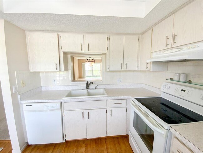 Foto del edificio - 1370 Heather Ridge Blvd