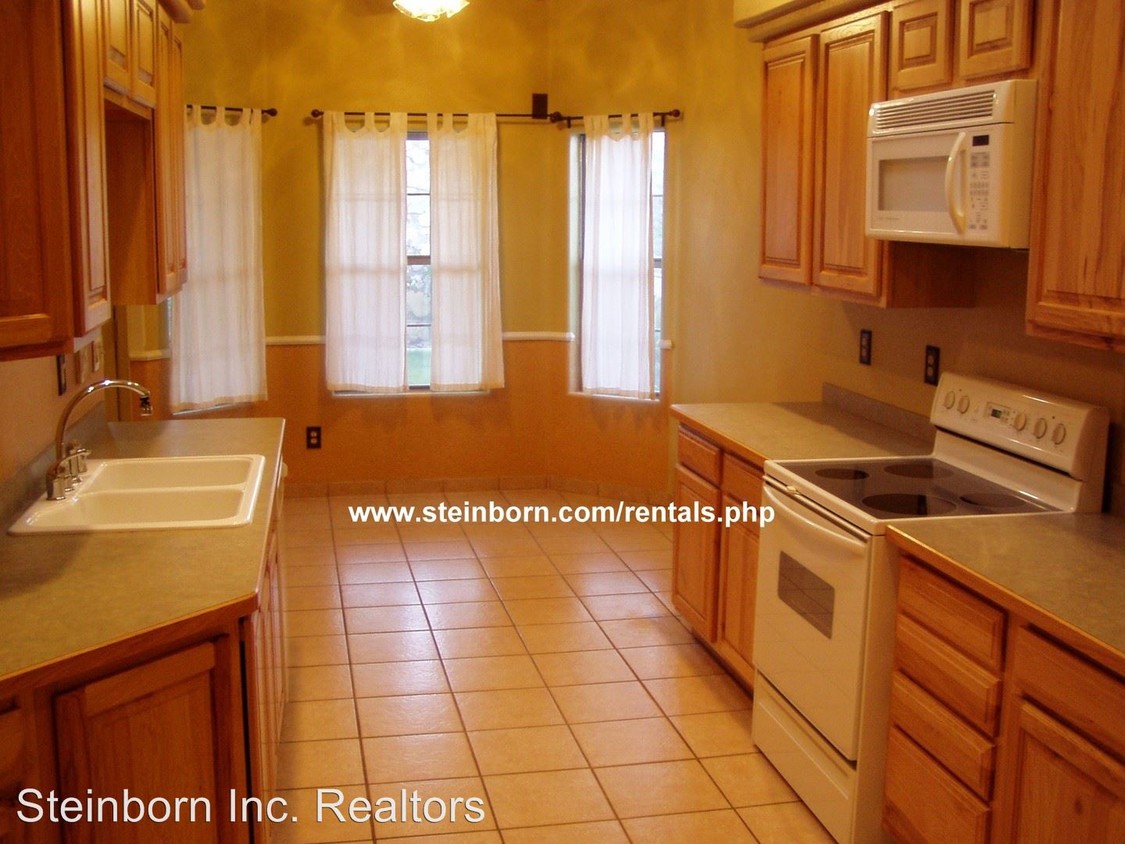 Building Photo - 3 br, 2 bath House - 2440 Picacho Peak View