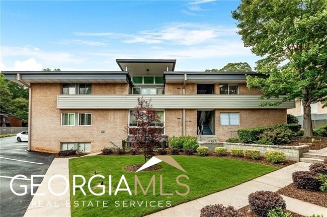 Building Photo - 4300 Chastain Walk NE