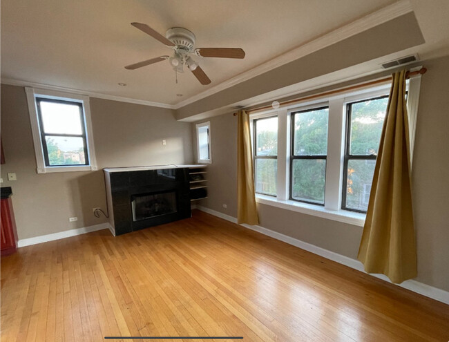 Foto del edificio - 6438 N Leavitt St