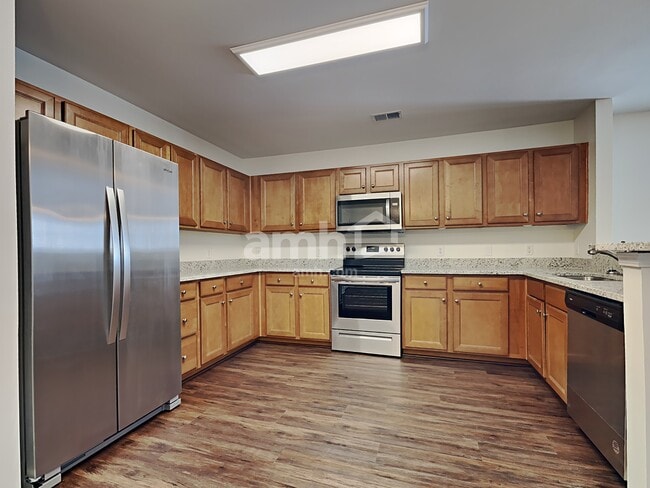Building Photo - 324 Bradley Bend Dr