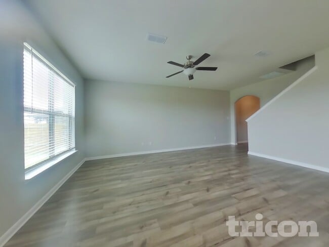 Building Photo - 227 Drifter Dr