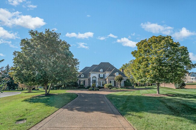 Building Photo - 824 Legends Glen Ct