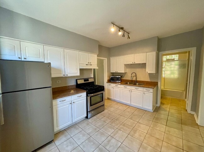 Foto del edificio - 4139 N Western Ave