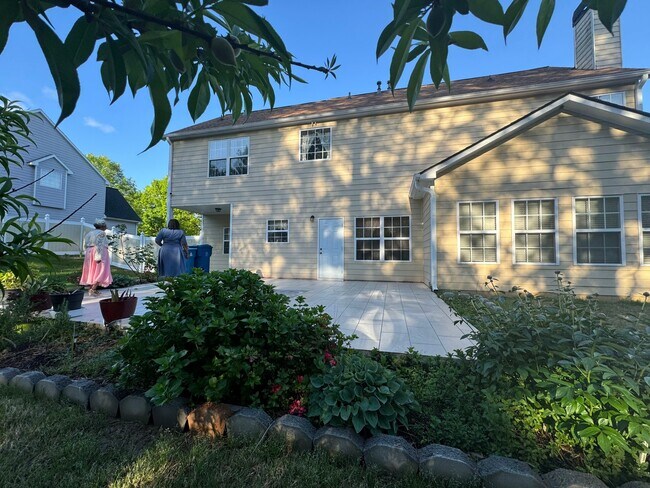 Building Photo - 2317 Mitford Ct