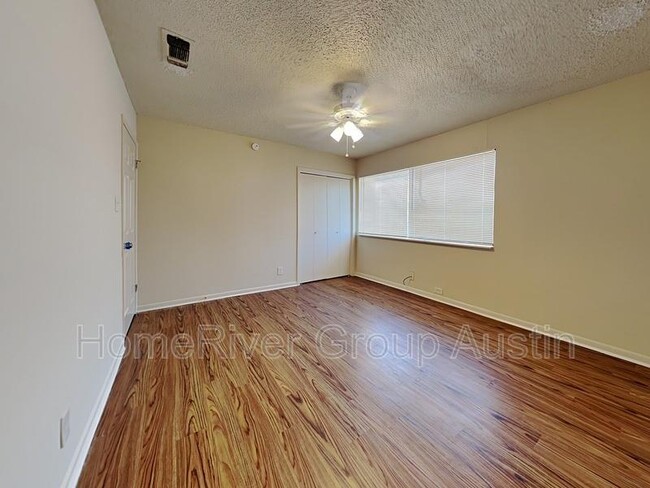 Building Photo - 1911 Hearthstone Dr