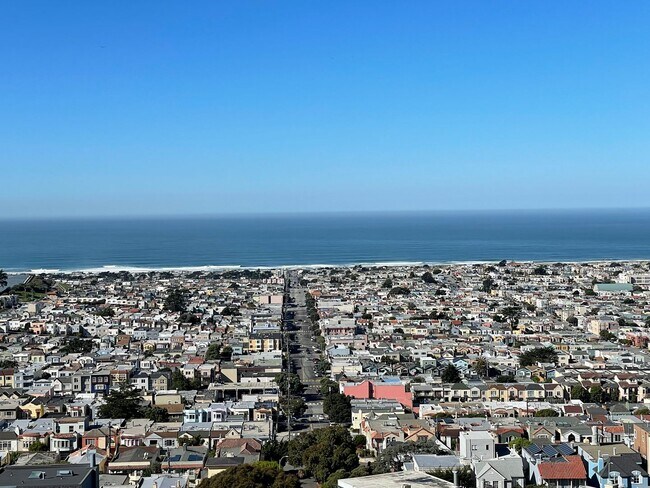 Foto del edificio - Beautiful Golden Gate Heights 5 Bed/3.5 Bath Home w/Amazing Views