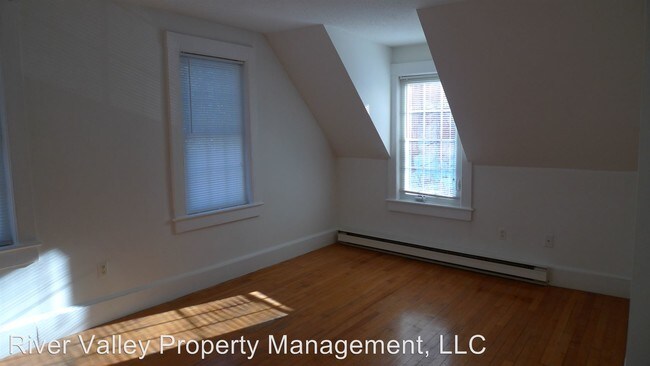 Building Photo - 17 Lowell St