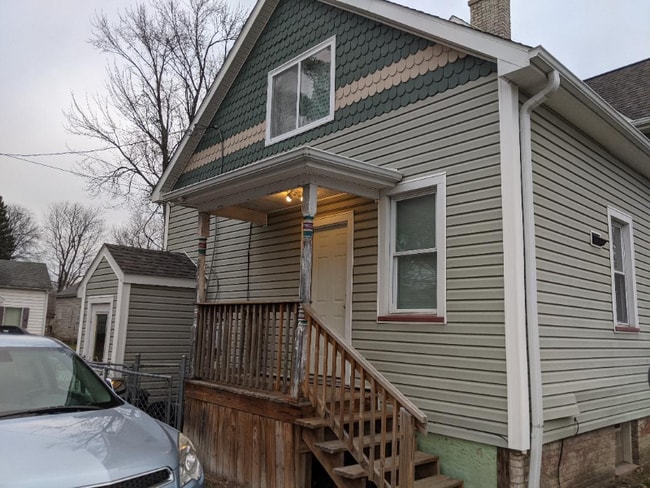 Building Photo - 1021 Ames St