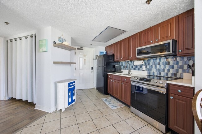 Photo - 2710 N Ocean Blvd Apartment