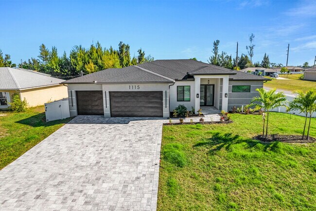 Building Photo - 1115 NW 25th Ave