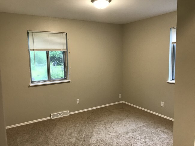 Foto del edificio - RENT-TO-OWN 2113Jamestown