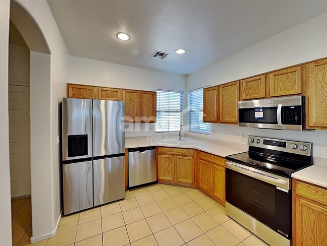 Foto del edificio - 8821 W Hilton Ave