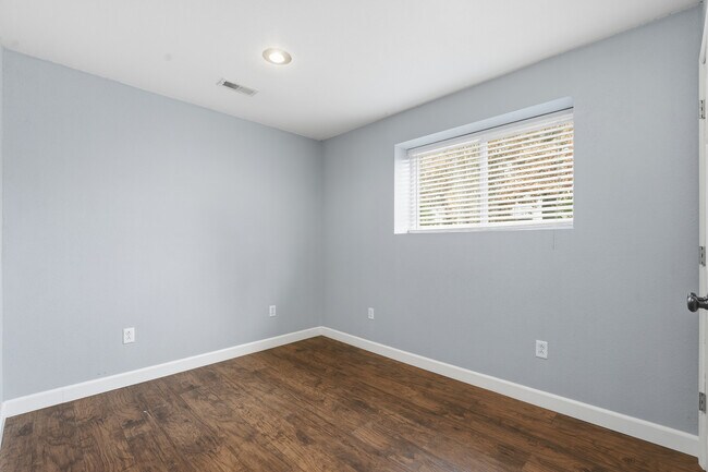 Foto del edificio - 11516 N Windsor Ave