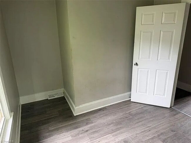 Building Photo - Charming 3 BD / 1.5 BA Home with Finished Basement
