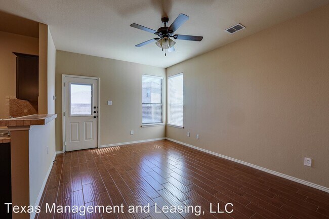 Building Photo - 3 br, 2.5 bath House - 2504 Wood River
