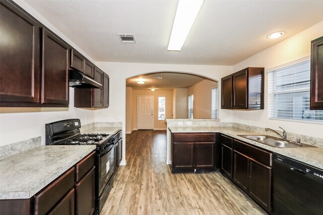 Building Photo - 5410 Aranas Ln