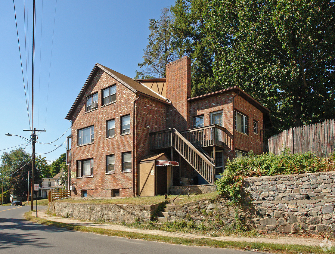 Building Photo - 97 Prospect St