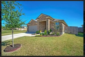 Building Photo - 13809 Rosebud Isle Dr