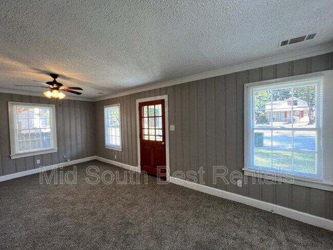 Building Photo - 3551 Pearson Rd