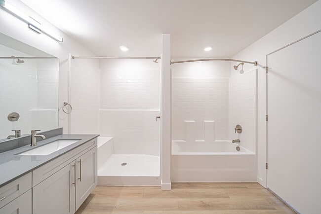 Baño con vista panorámica - The Residences at Victory Ranch